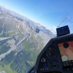 Flugwegposition um 12:37:47: Aufgenommen in der Nähe von Gemeinde Tux, Österreich in 3065 Meter